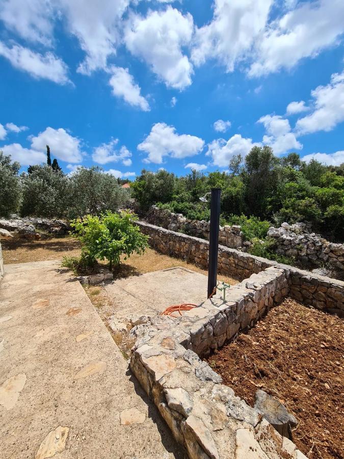 Villa Kuca Za Odmor Buba, Otok Zut Pristanisce Exterior foto
