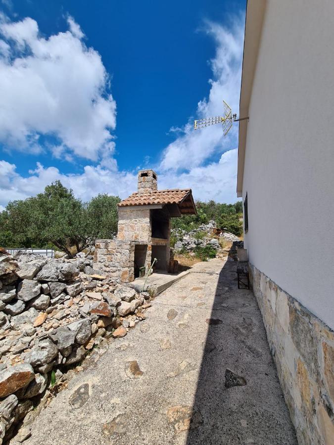 Villa Kuca Za Odmor Buba, Otok Zut Pristanisce Exterior foto